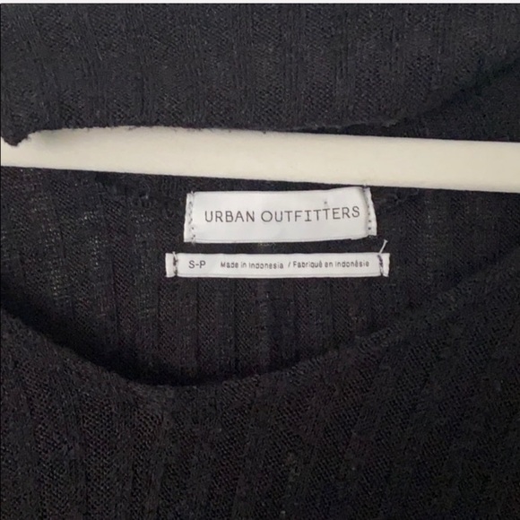 Urban Outfitters Choker Knit Top - Picture 4 of 4